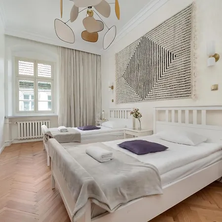 Exclusive Old Town By Renters Apartmán *