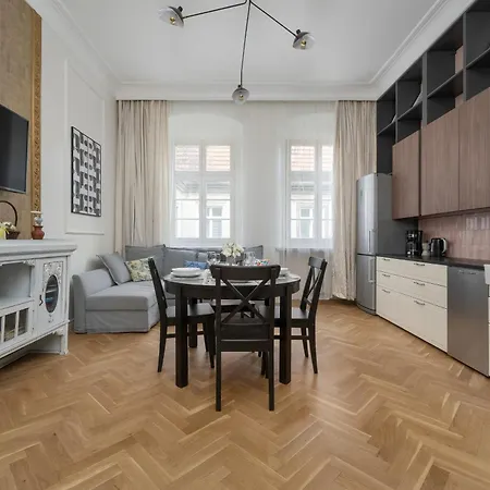 Апартаменты Exclusive Old Town Apartment By Noclegi Renters *
