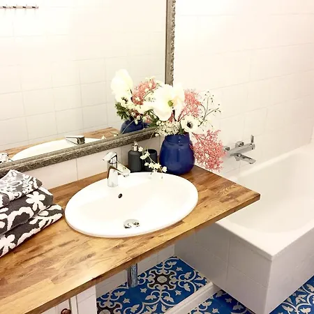 Apartment Exclusive Old Town Apartment By Noclegi Renters
